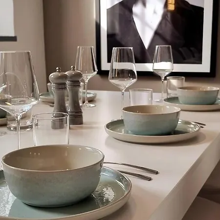 Lime Homes: Zentral Kueche Netflix Apartment Hannover